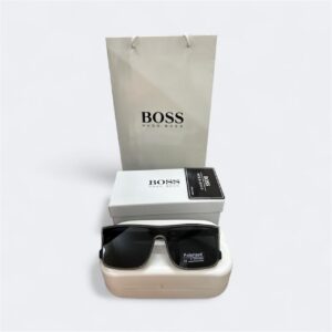 نظارة شمسية رجالية هوجو بوس ( كوبي نمبر ون ) بعدسات مستطيلة - إطار رمادي رياضي خفيف